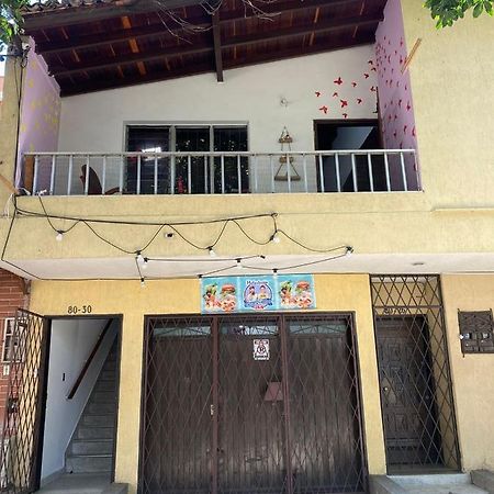 Hostel Urban City Medellin Bagian luar foto