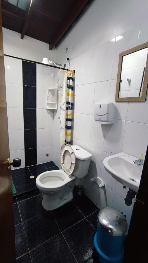 Hostel Urban City Medellin Bagian luar foto