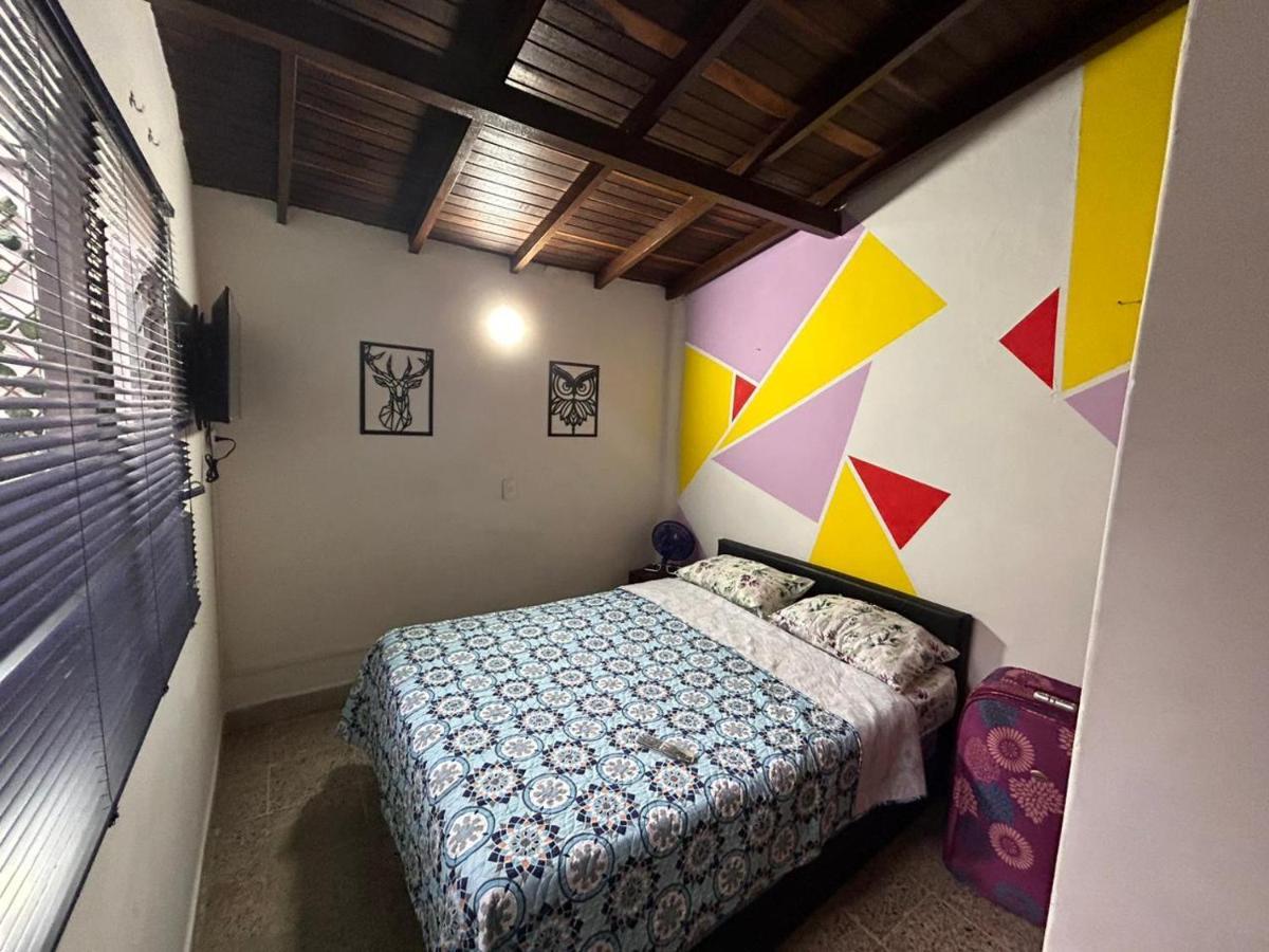 Hostel Urban City Medellin Bagian luar foto