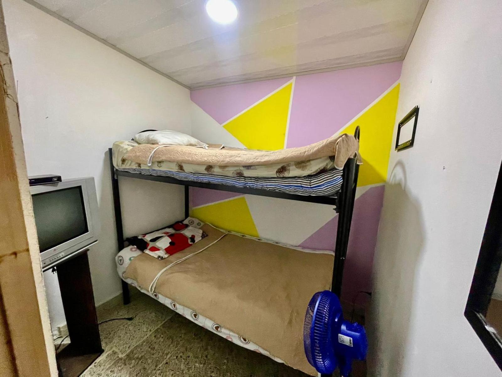 Hostel Urban City Medellin Bagian luar foto