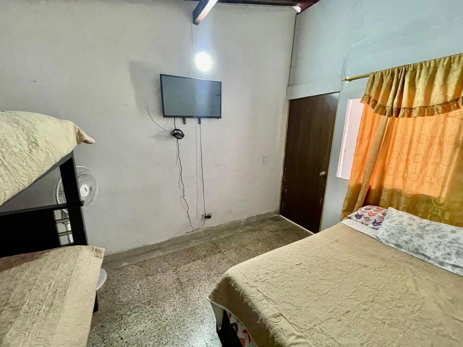 Hostel Urban City Medellin Bagian luar foto
