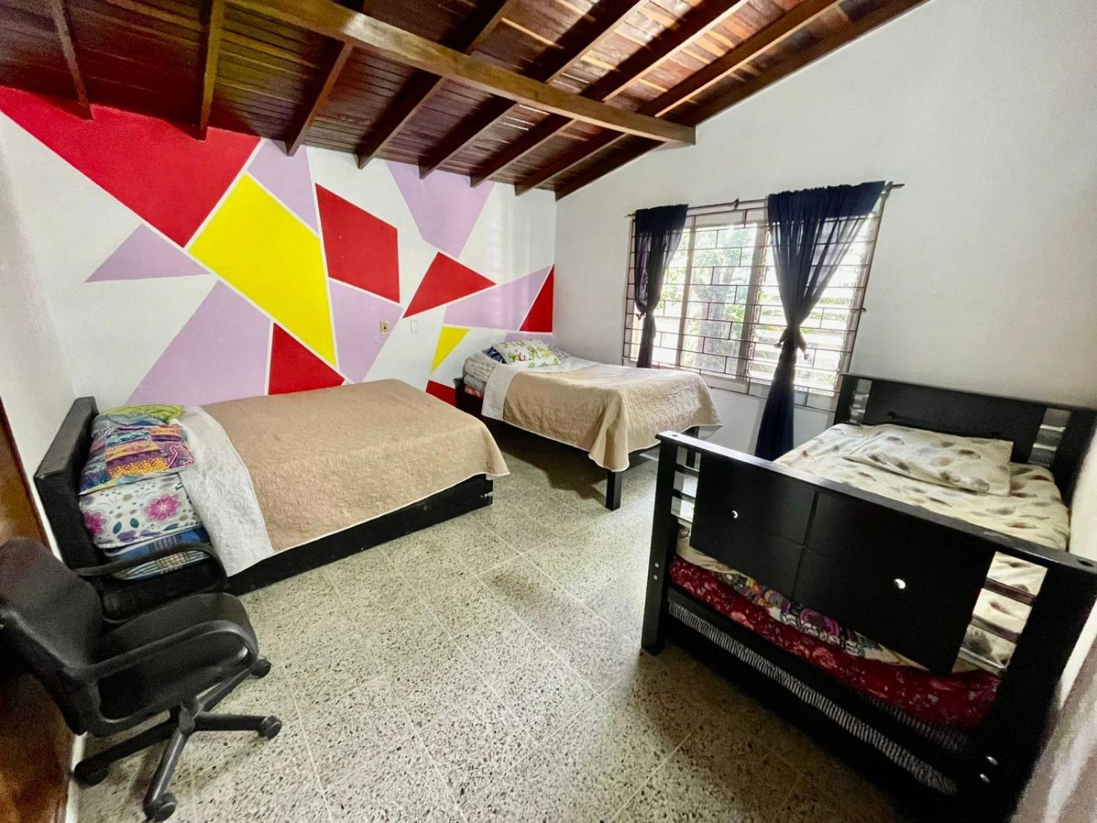 Hostel Urban City Medellin Bagian luar foto