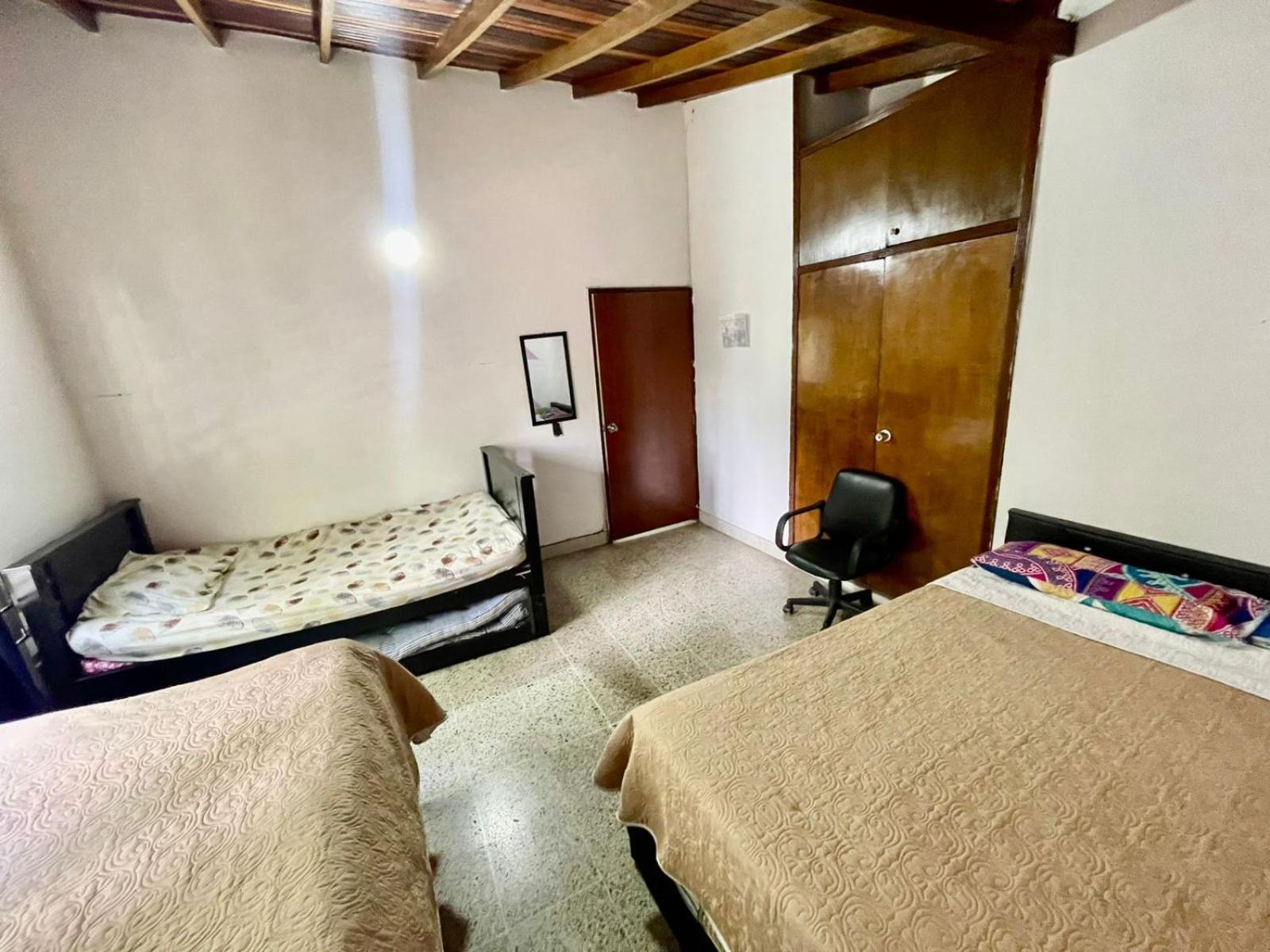 Hostel Urban City Medellin Bagian luar foto